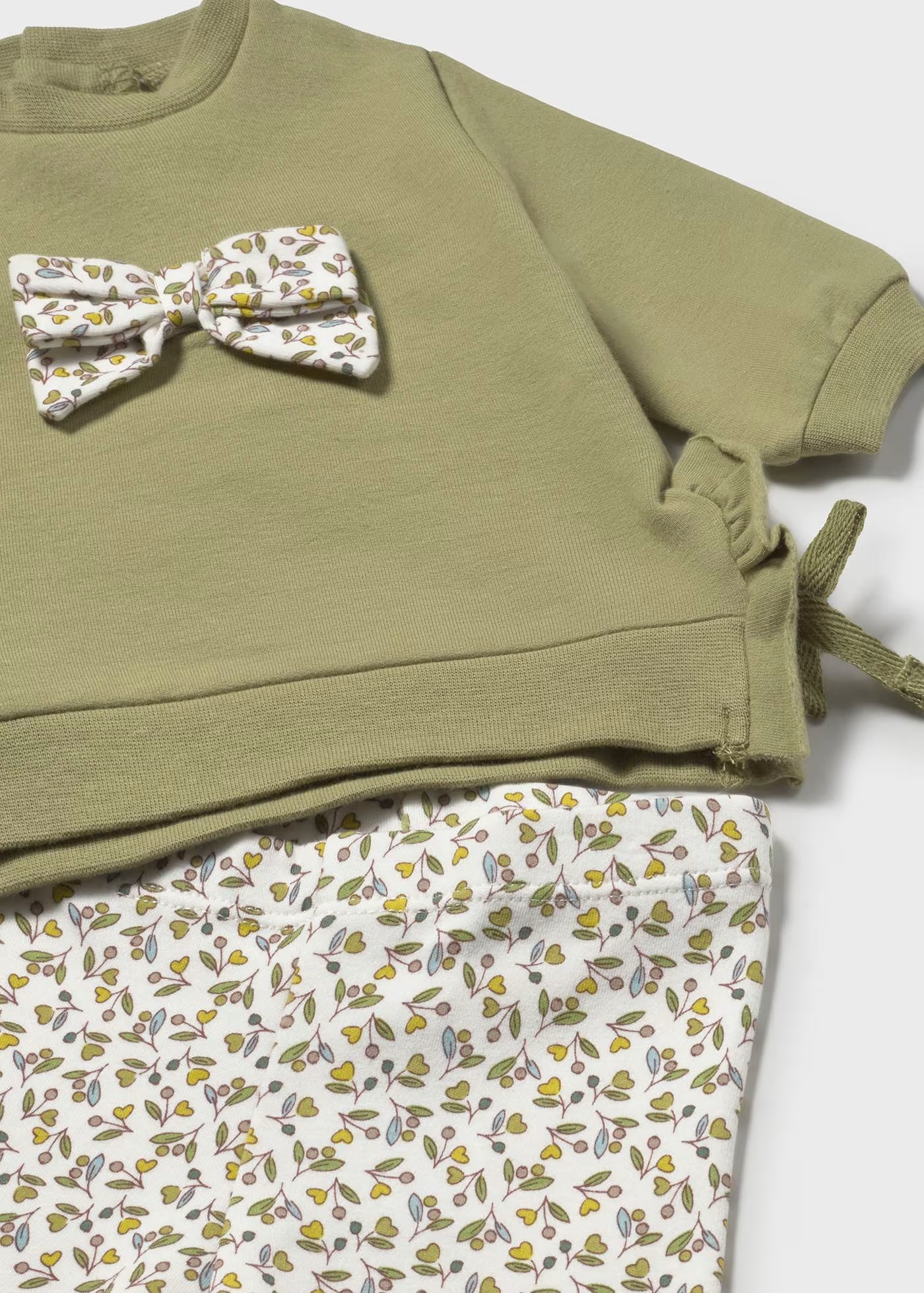 Newborn Girl 4-Piece Set - Olive